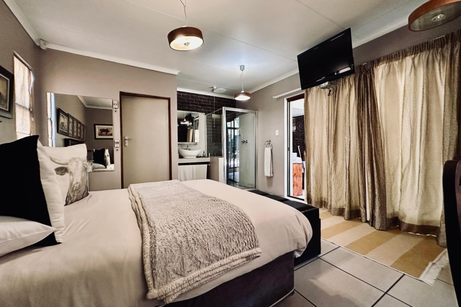 9 Bedroom Property for Sale in Huttenheights KwaZulu-Natal