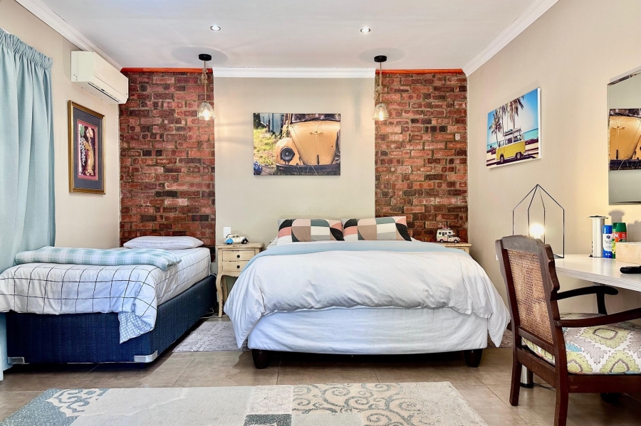 9 Bedroom Property for Sale in Huttenheights KwaZulu-Natal