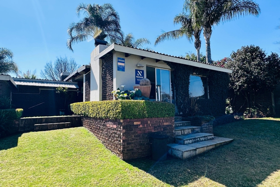 9 Bedroom Property for Sale in Huttenheights KwaZulu-Natal