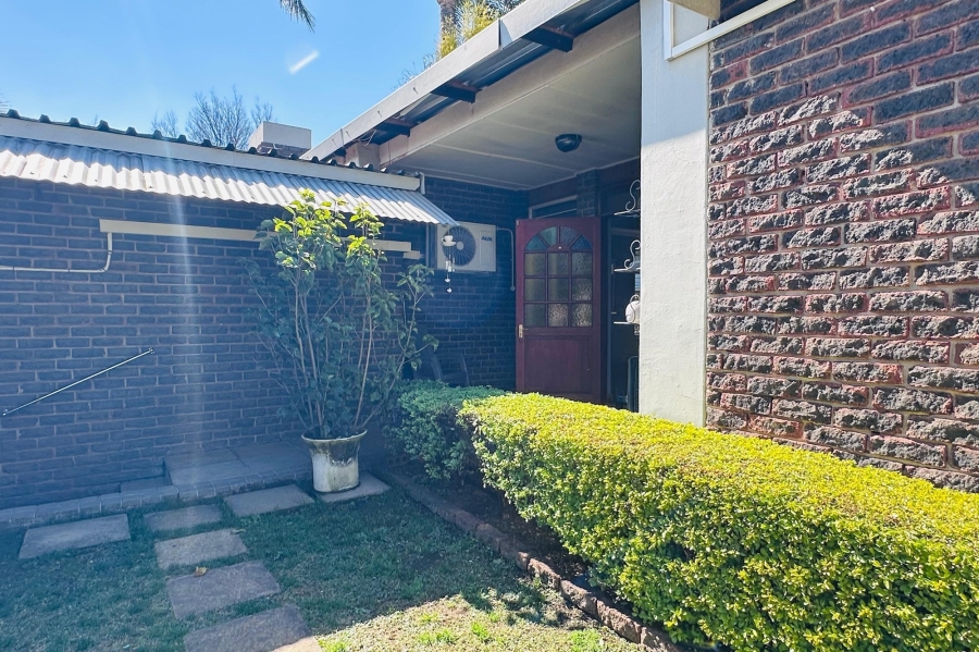 9 Bedroom Property for Sale in Huttenheights KwaZulu-Natal