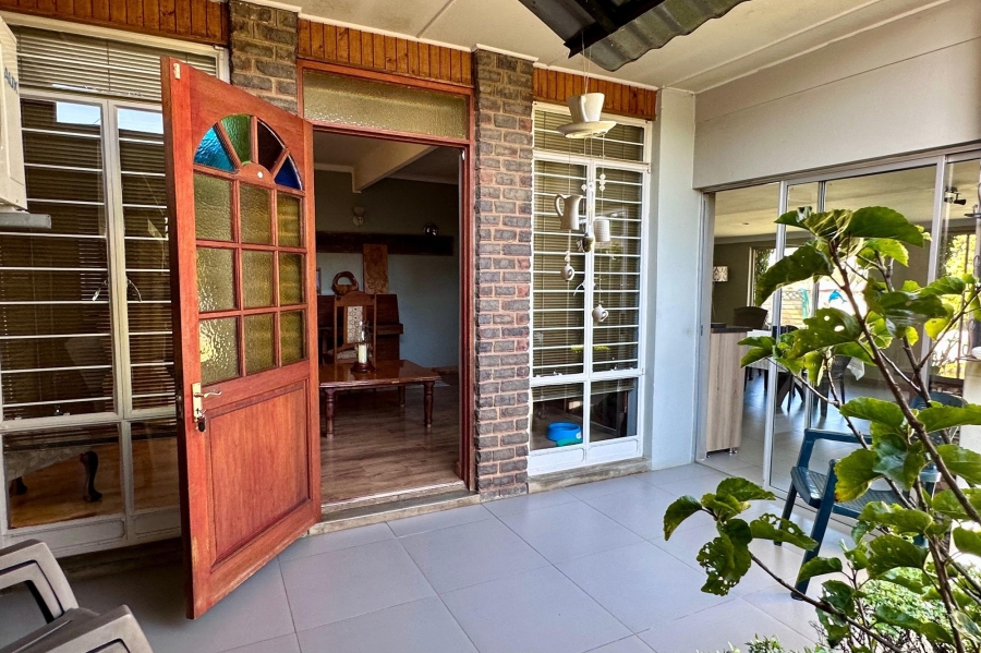 9 Bedroom Property for Sale in Huttenheights KwaZulu-Natal