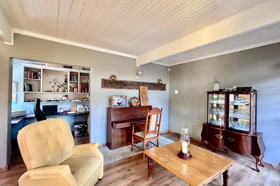9 Bedroom Property for Sale in Huttenheights KwaZulu-Natal
