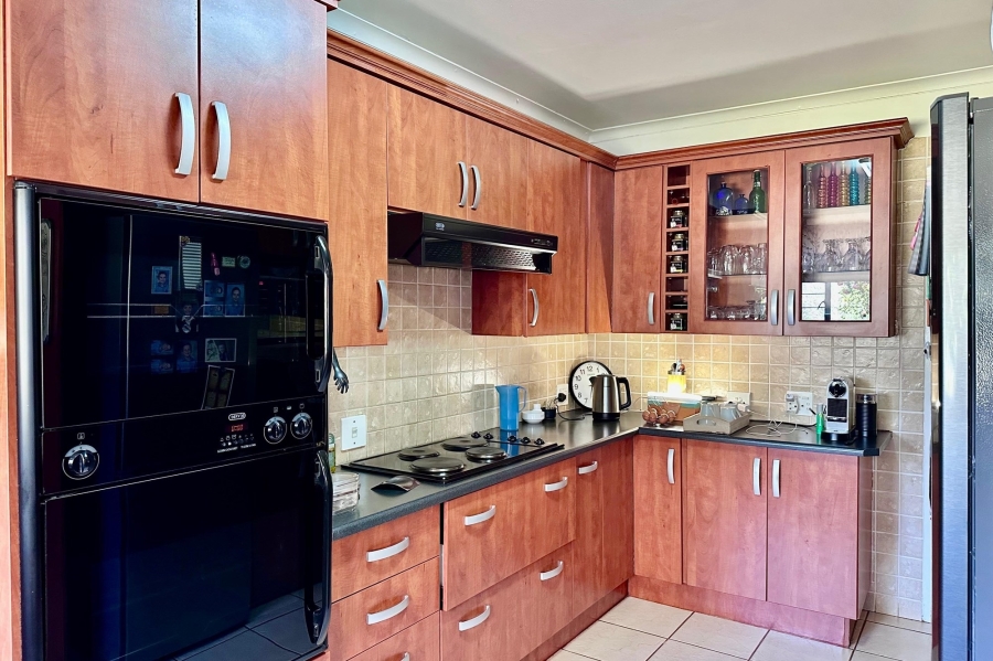 9 Bedroom Property for Sale in Huttenheights KwaZulu-Natal