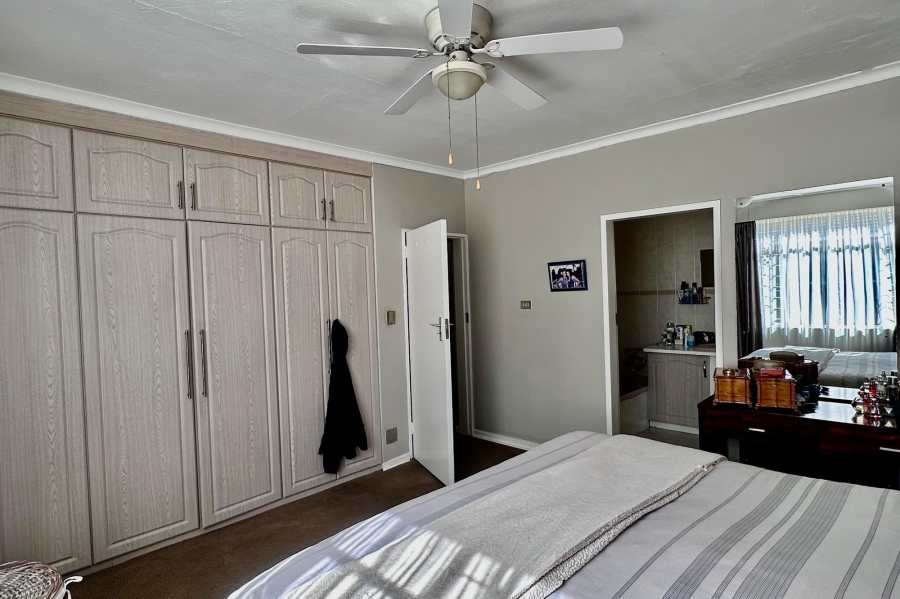 9 Bedroom Property for Sale in Huttenheights KwaZulu-Natal