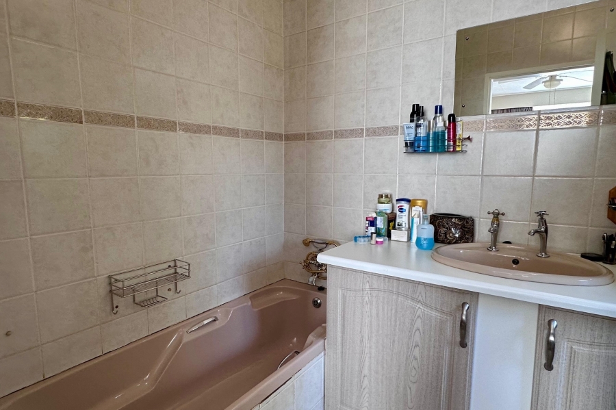 9 Bedroom Property for Sale in Huttenheights KwaZulu-Natal