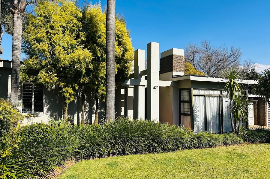 9 Bedroom Property for Sale in Huttenheights KwaZulu-Natal