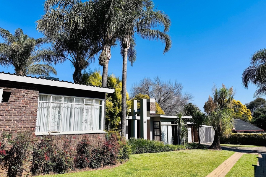9 Bedroom Property for Sale in Huttenheights KwaZulu-Natal