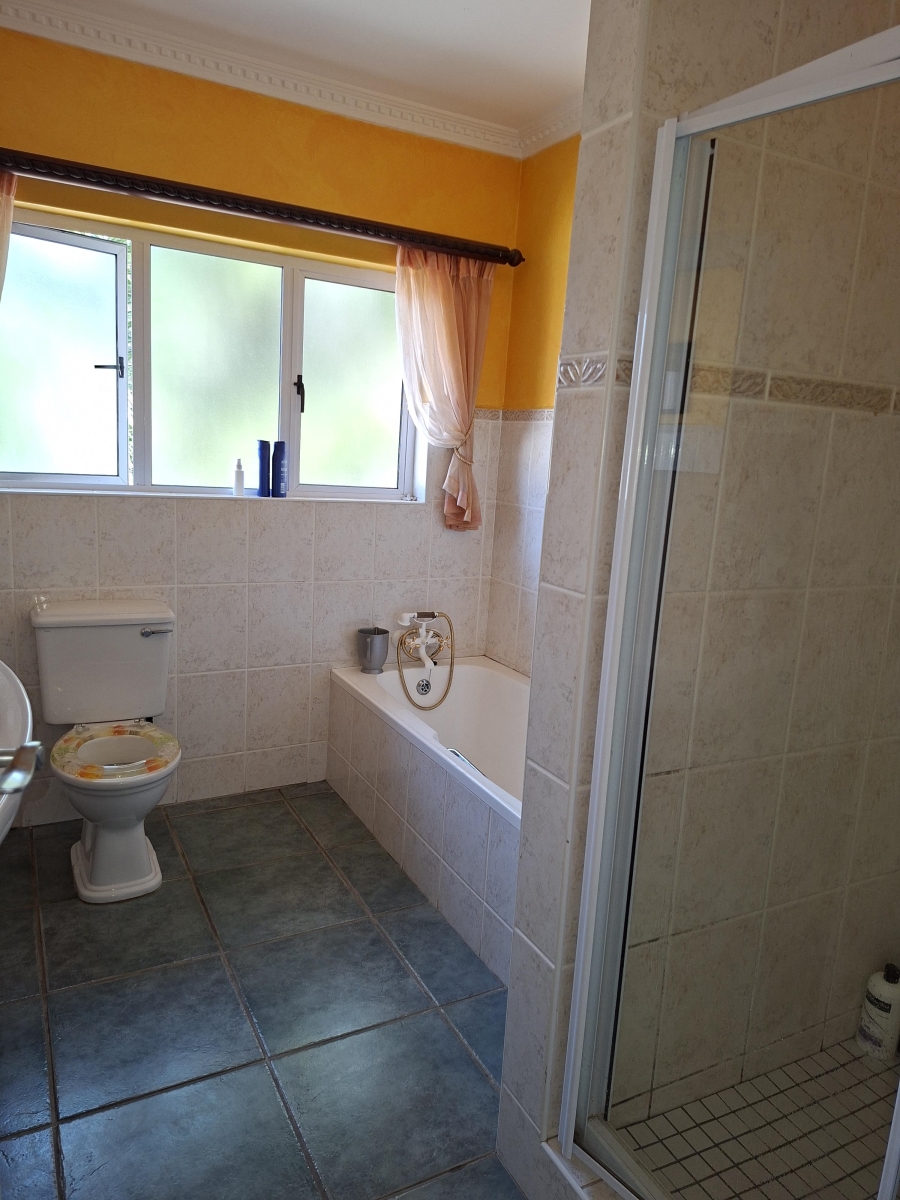 3 Bedroom Property for Sale in Uvongo Beach KwaZulu-Natal