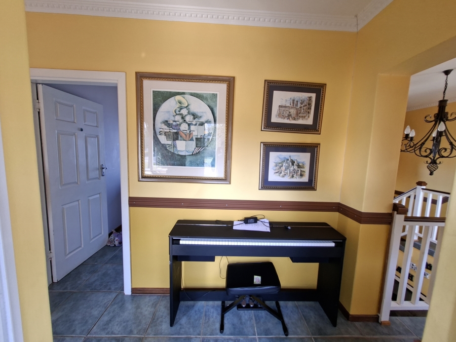 3 Bedroom Property for Sale in Uvongo Beach KwaZulu-Natal