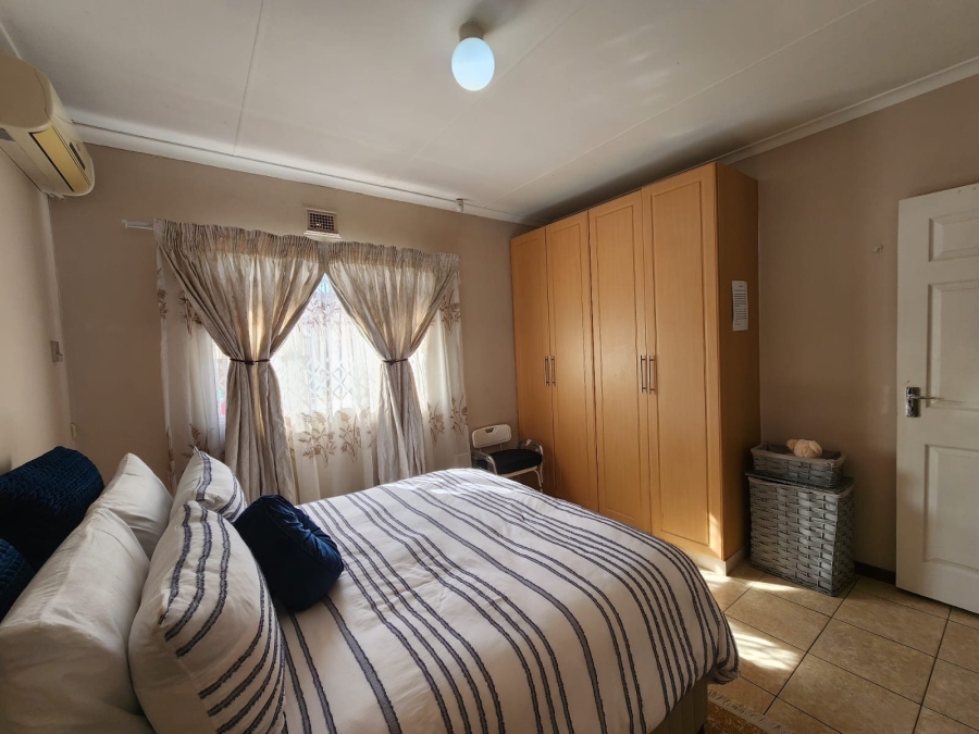 To Let 2 Bedroom Property for Rent in Bluff KwaZulu-Natal
