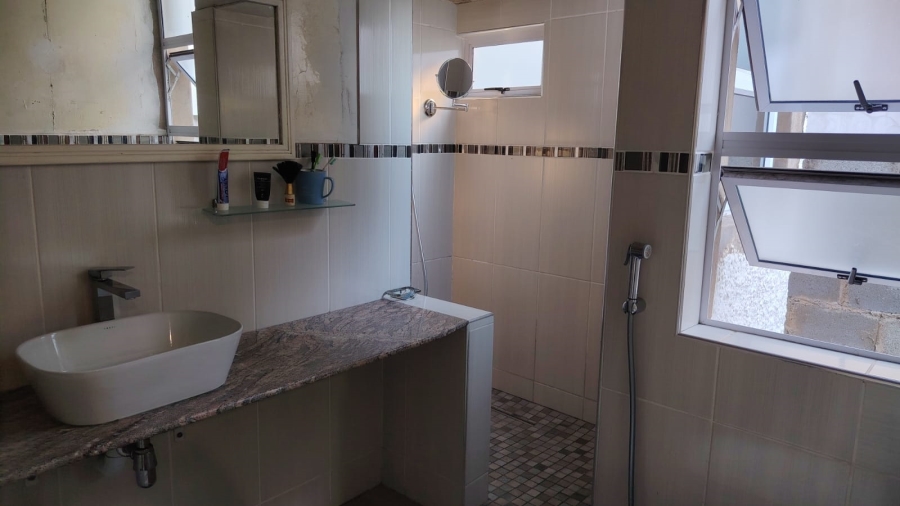 3 Bedroom Property for Sale in Essenwood KwaZulu-Natal