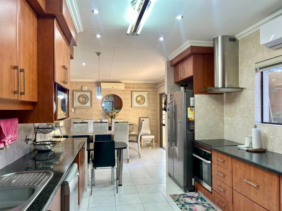 4 Bedroom Property for Sale in Sheffield Beach KwaZulu-Natal