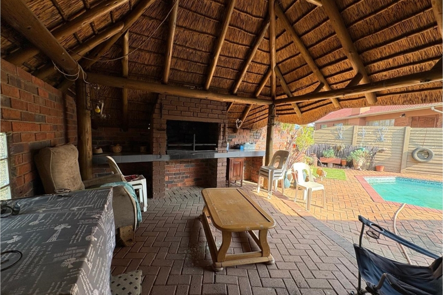 3 Bedroom Property for Sale in Barry Hertzog Park KwaZulu-Natal