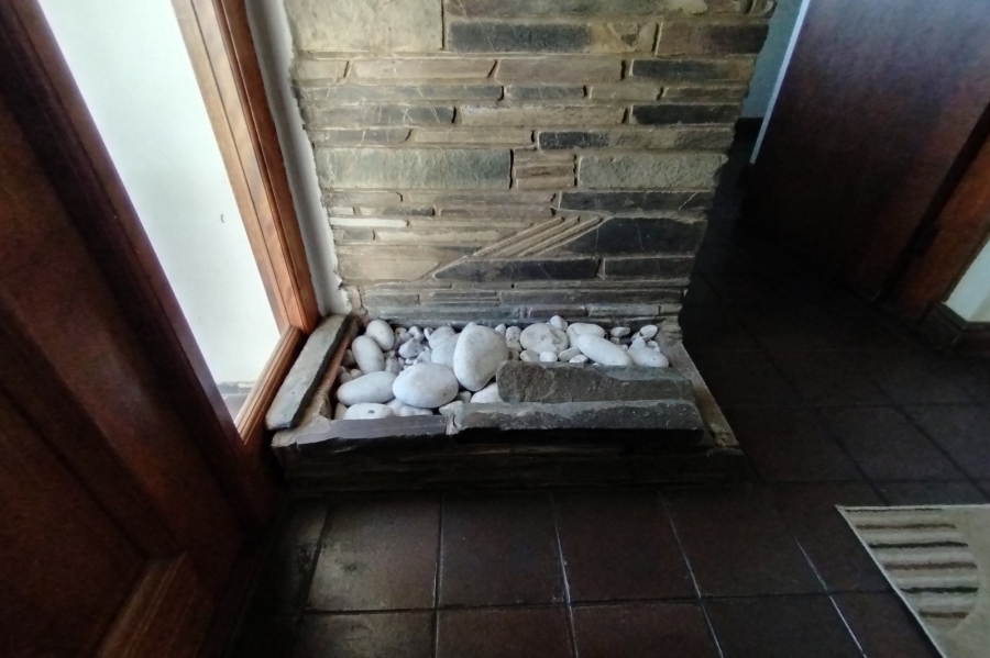 5 Bedroom Property for Sale in Fairview KwaZulu-Natal