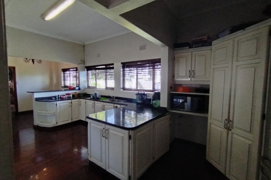 5 Bedroom Property for Sale in Fairview KwaZulu-Natal