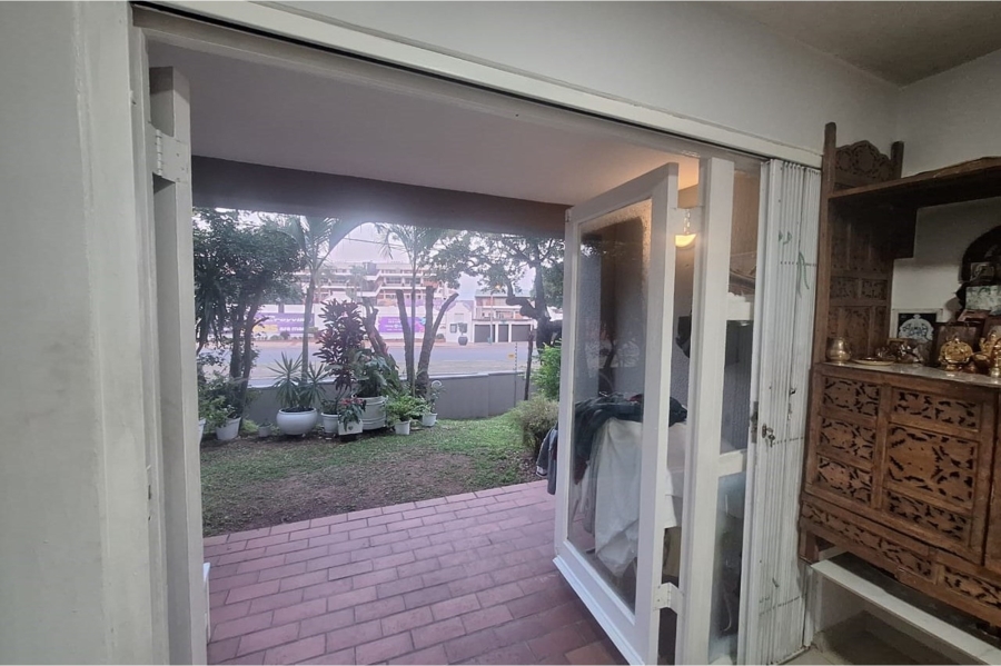1 Bedroom Property for Sale in Essenwood KwaZulu-Natal