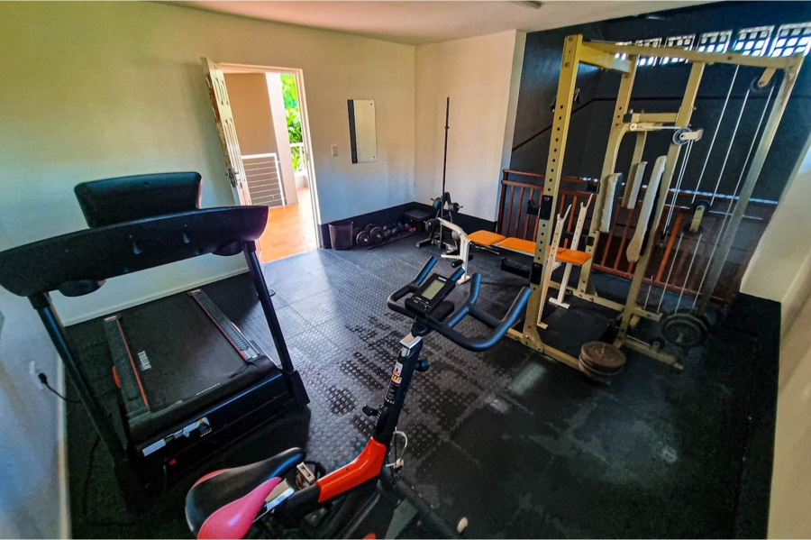 1 Bedroom Property for Sale in Essenwood KwaZulu-Natal
