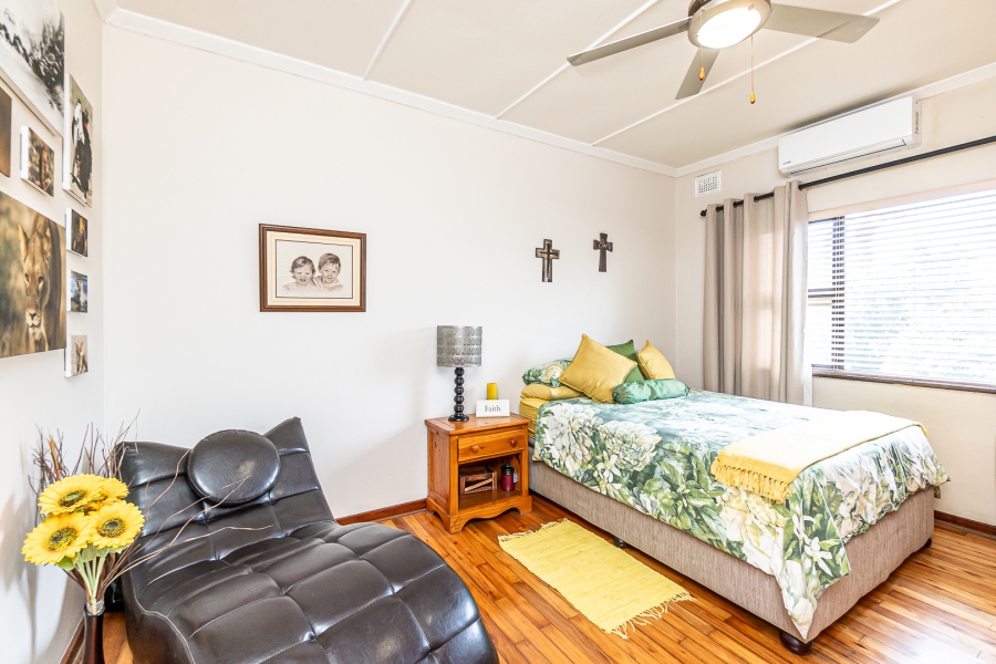 5 Bedroom Property for Sale in Athlone Park KwaZulu-Natal
