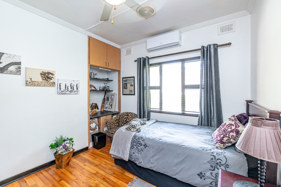 5 Bedroom Property for Sale in Athlone Park KwaZulu-Natal