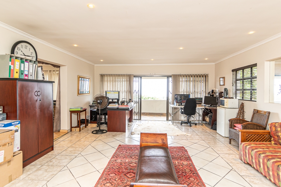 5 Bedroom Property for Sale in Athlone Park KwaZulu-Natal