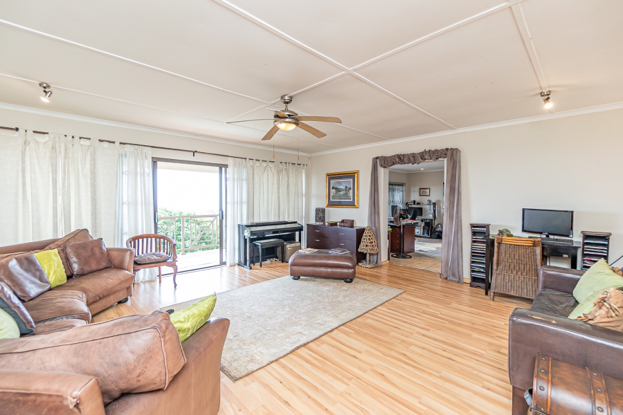 5 Bedroom Property for Sale in Athlone Park KwaZulu-Natal