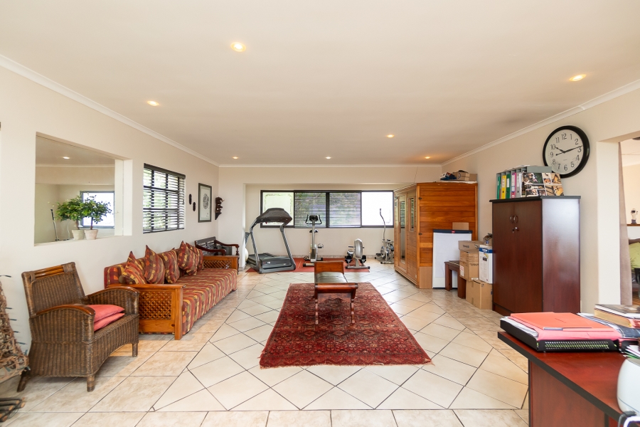 5 Bedroom Property for Sale in Athlone Park KwaZulu-Natal