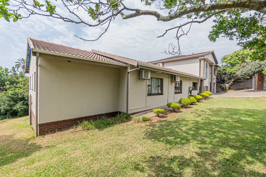 5 Bedroom Property for Sale in Athlone Park KwaZulu-Natal