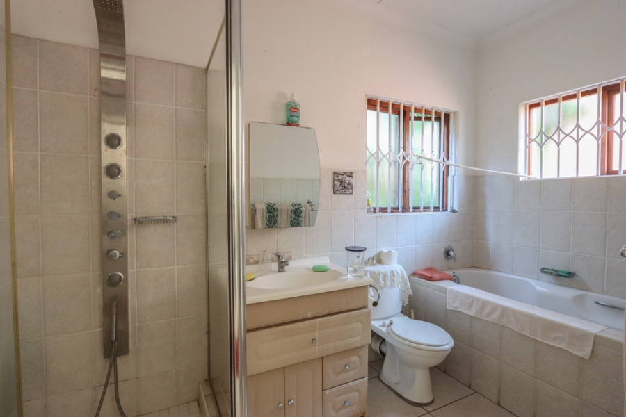 3 Bedroom Property for Sale in Amanzimtoti KwaZulu-Natal