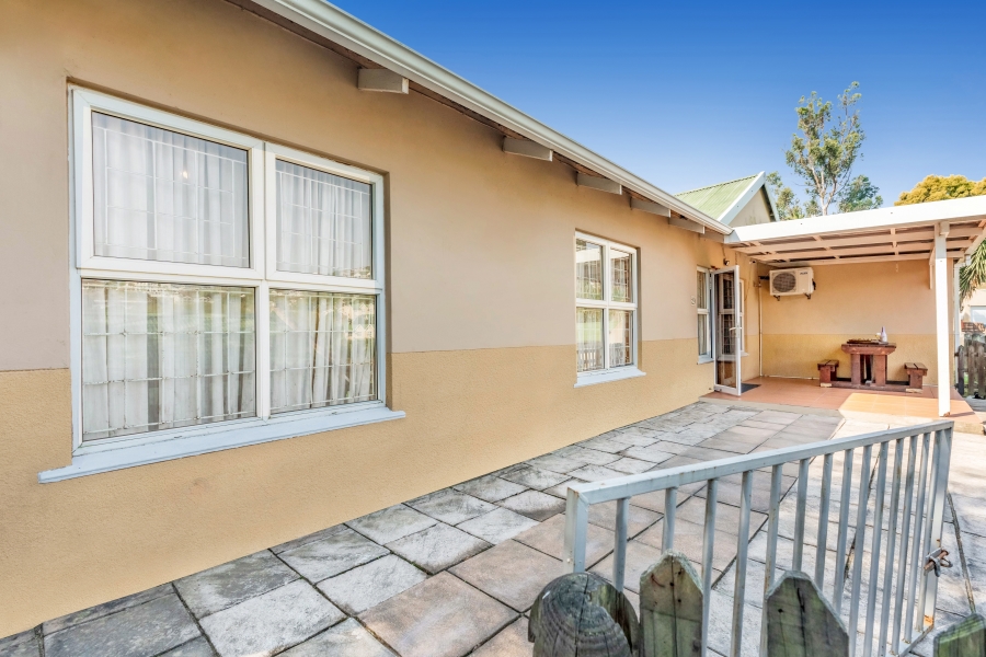 3 Bedroom Property for Sale in Sherwood KwaZulu-Natal