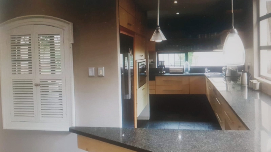To Let 5 Bedroom Property for Rent in Umhlanga KwaZulu-Natal