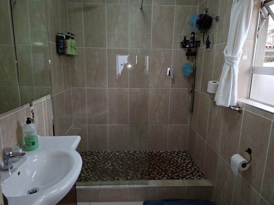3 Bedroom Property for Sale in Uvongo Beach KwaZulu-Natal