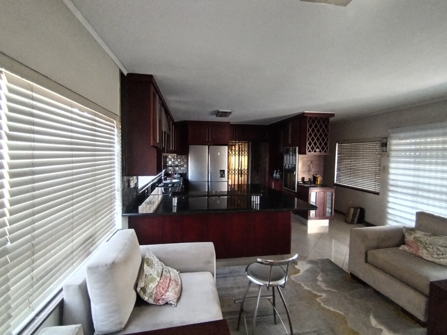 5 Bedroom Property for Sale in Isipingo Hills KwaZulu-Natal