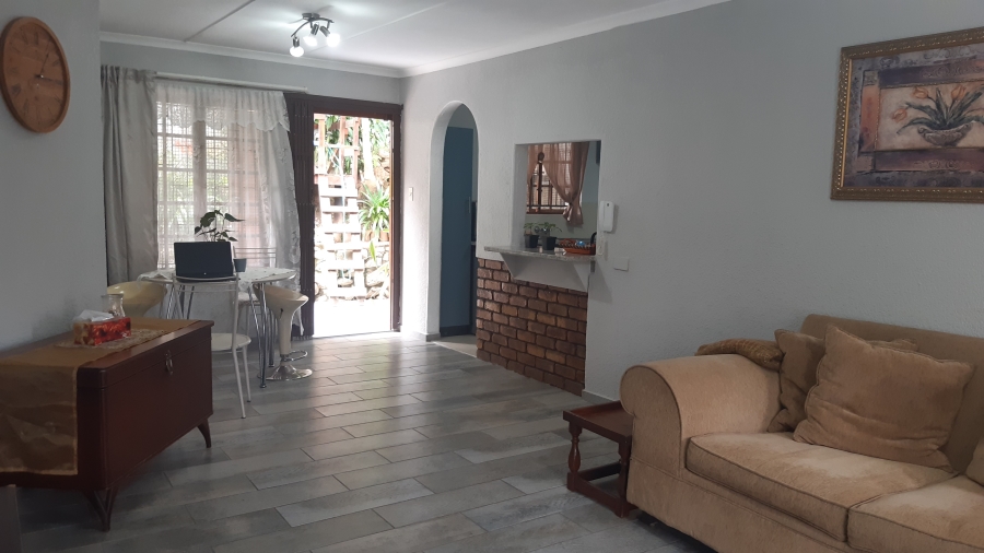 To Let 2 Bedroom Property for Rent in Amanzimtoti KwaZulu-Natal