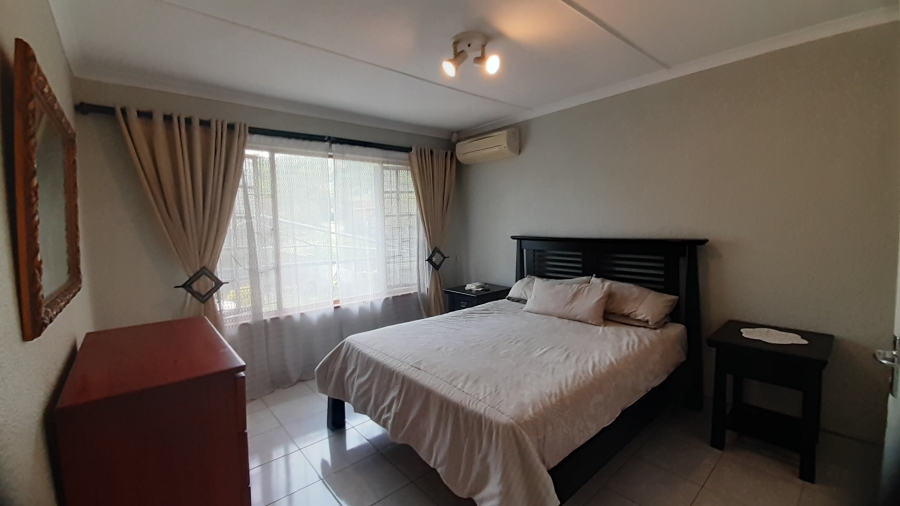 To Let 2 Bedroom Property for Rent in Amanzimtoti KwaZulu-Natal