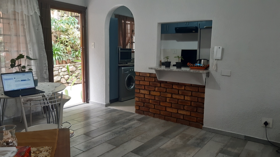 To Let 2 Bedroom Property for Rent in Amanzimtoti KwaZulu-Natal
