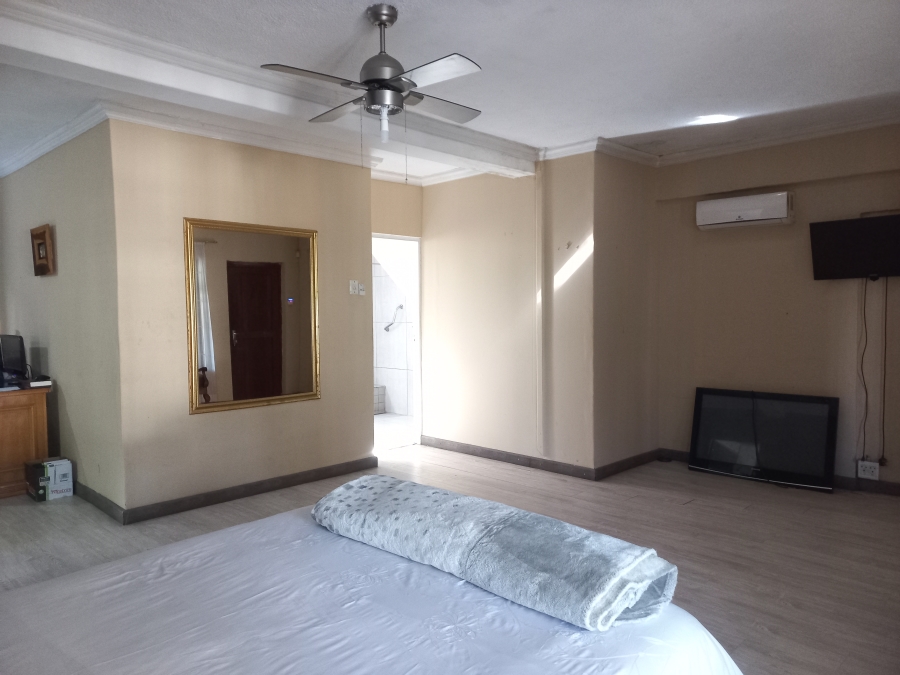 5 Bedroom Property for Sale in Amanzimtoti KwaZulu-Natal