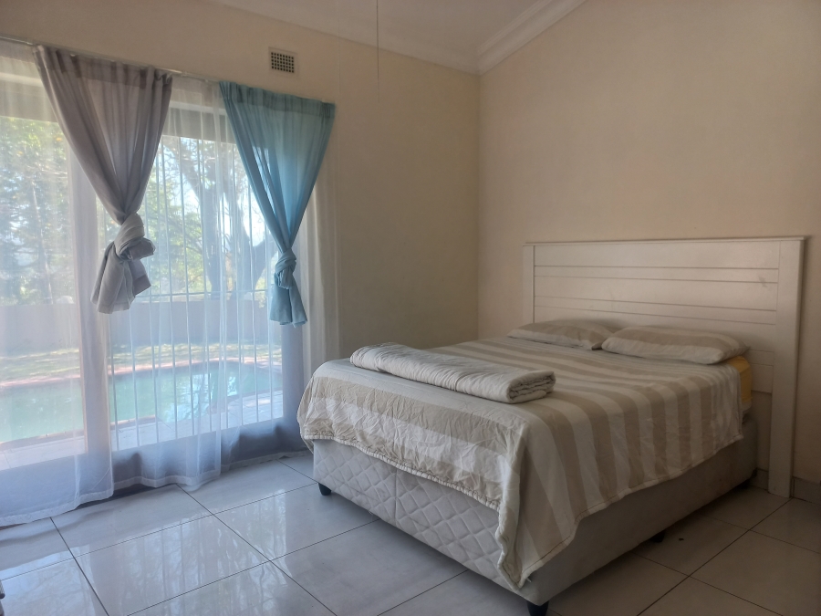 5 Bedroom Property for Sale in Amanzimtoti KwaZulu-Natal