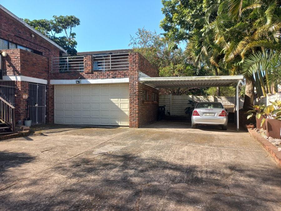 5 Bedroom Property for Sale in Amanzimtoti KwaZulu-Natal