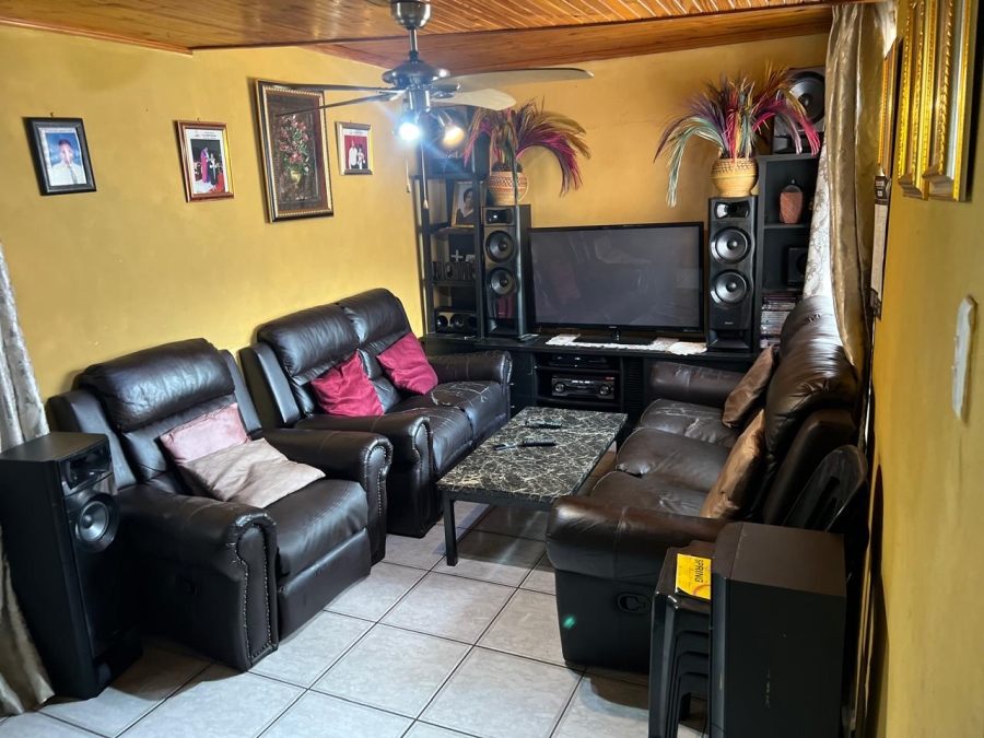 3 Bedroom Property for Sale in Epitoli KwaZulu-Natal