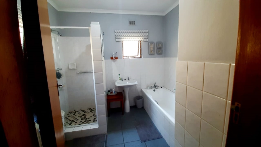 4 Bedroom Property for Sale in Athlone Park KwaZulu-Natal