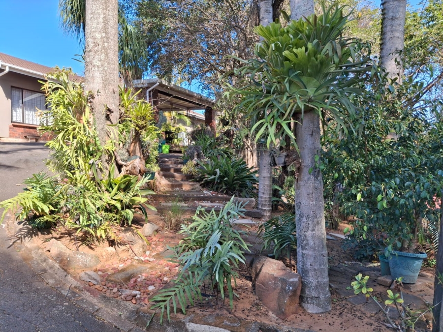 4 Bedroom Property for Sale in Athlone Park KwaZulu-Natal
