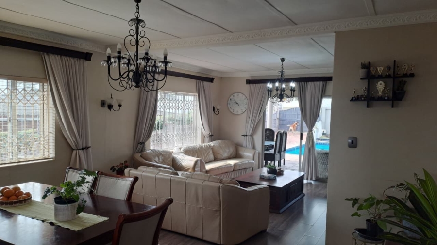 4 Bedroom Property for Sale in Brighton Beach KwaZulu-Natal