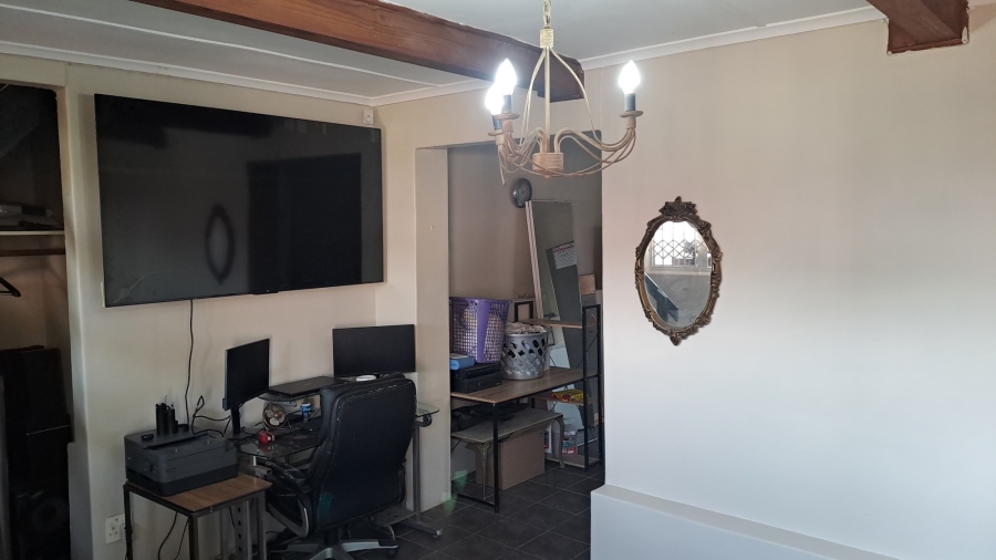 4 Bedroom Property for Sale in Brighton Beach KwaZulu-Natal