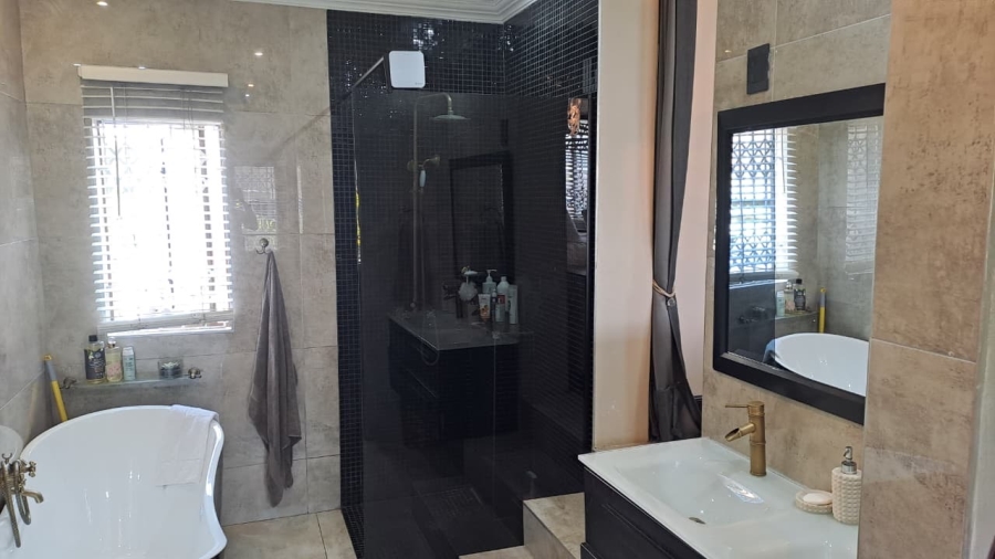 4 Bedroom Property for Sale in Brighton Beach KwaZulu-Natal