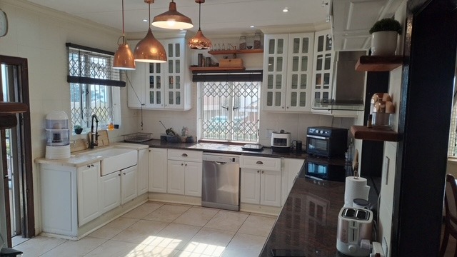 4 Bedroom Property for Sale in Brighton Beach KwaZulu-Natal