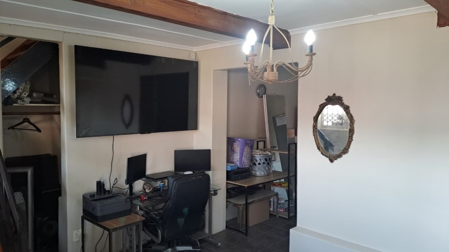 4 Bedroom Property for Sale in Brighton Beach KwaZulu-Natal