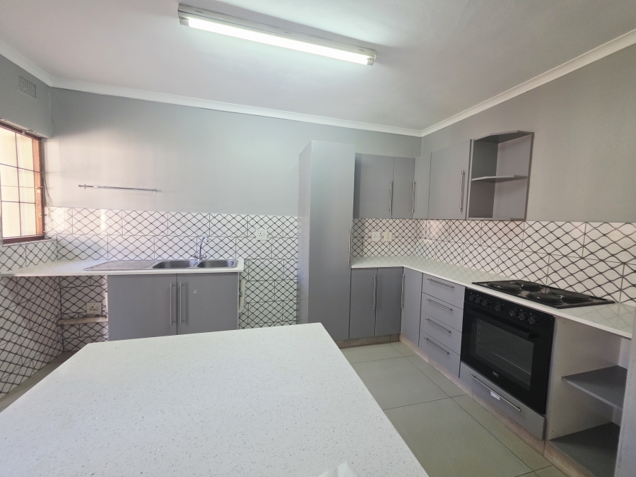 3 Bedroom Property for Sale in Empangeni Central KwaZulu-Natal