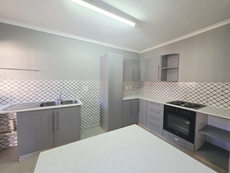3 Bedroom Property for Sale in Empangeni Central KwaZulu-Natal