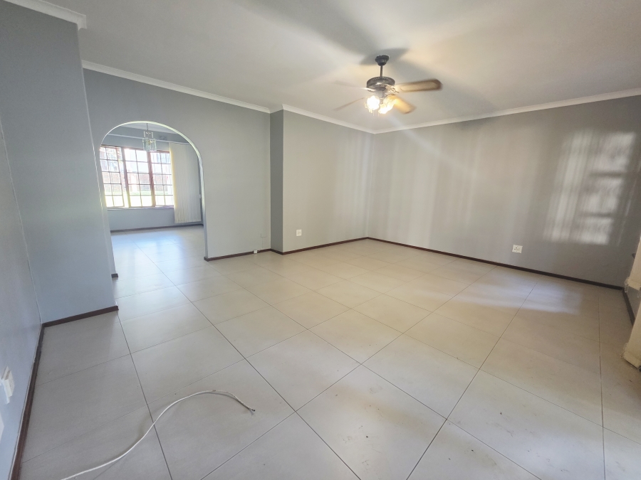 3 Bedroom Property for Sale in Empangeni Central KwaZulu-Natal