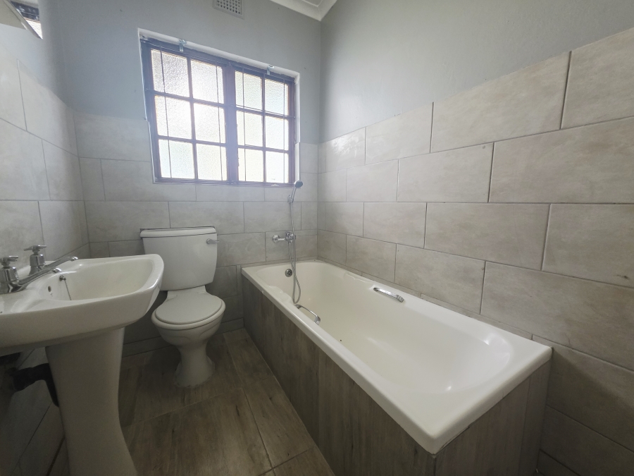 3 Bedroom Property for Sale in Empangeni Central KwaZulu-Natal